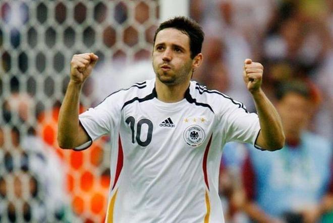 使得他在自 使得他在自