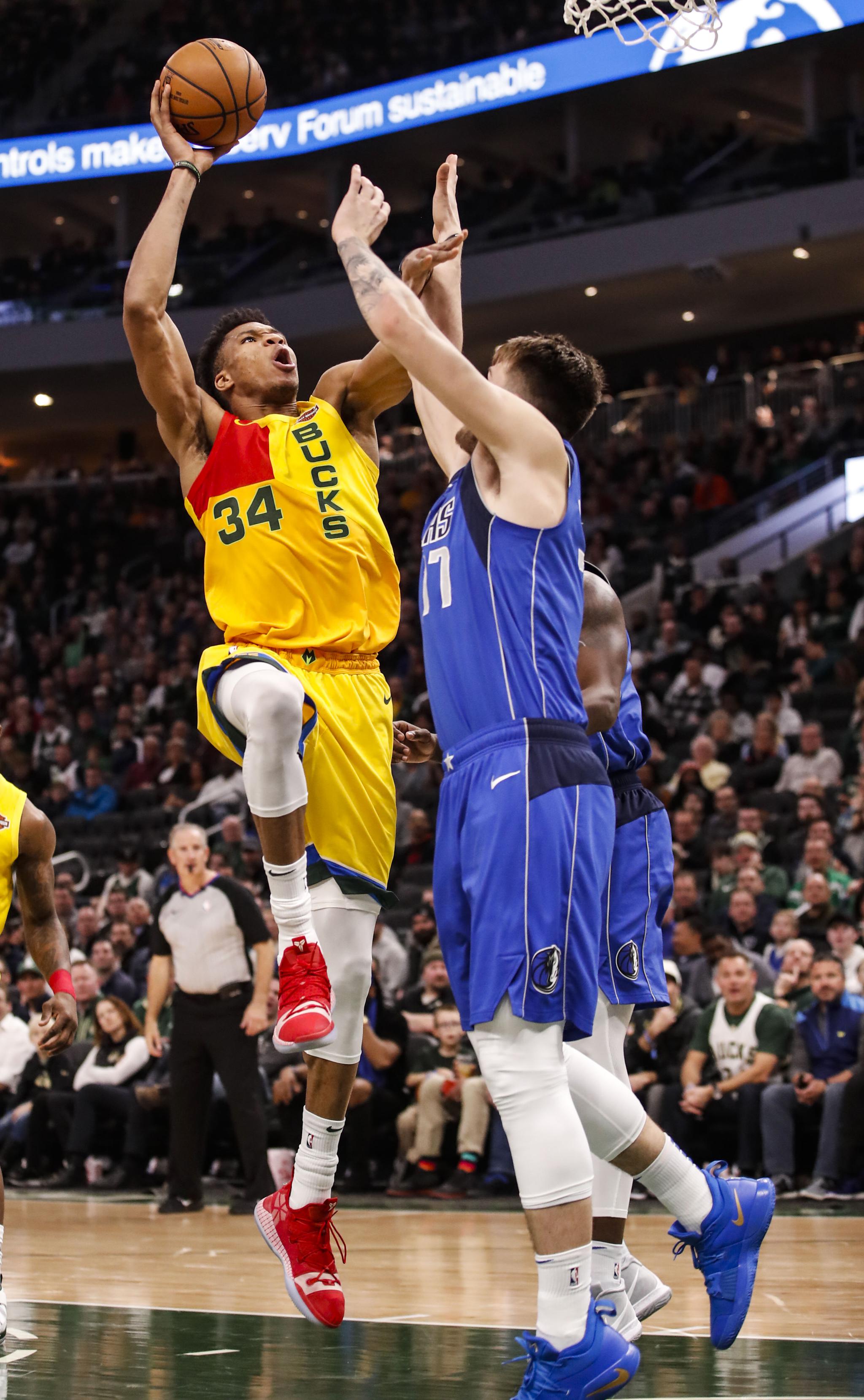 看到能碰就 看到能碰就